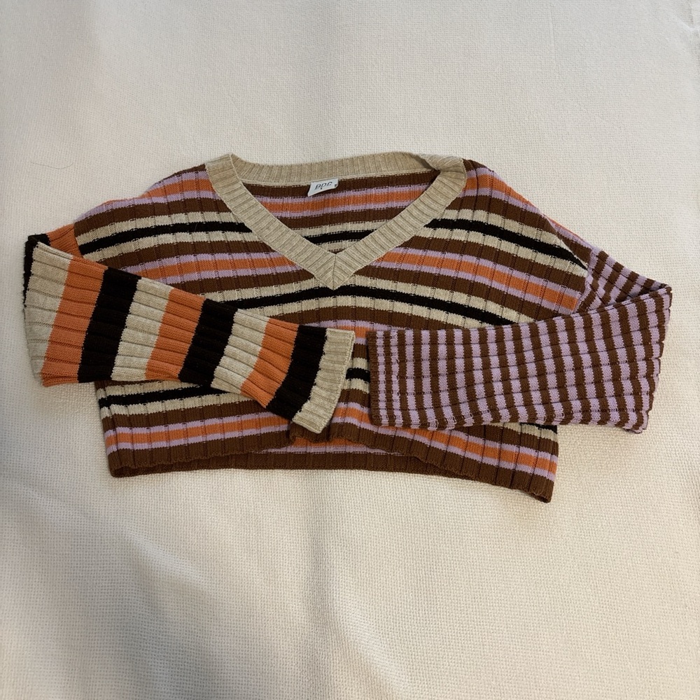 BDG URBAN OUTFITTERS Cropped Sweater!